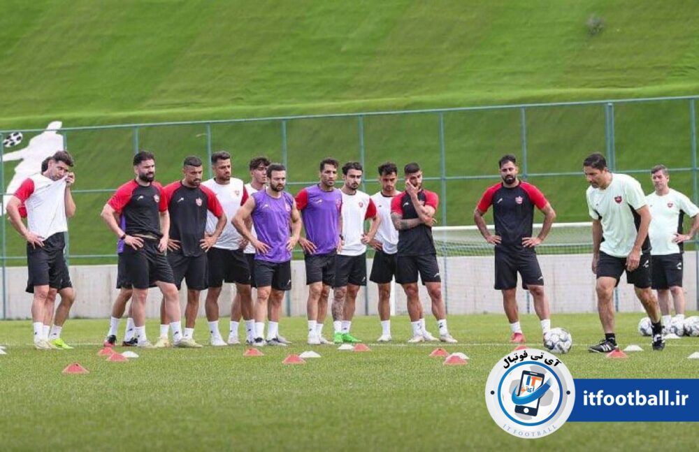 وحید هاشمیان
آی تی فوتبال