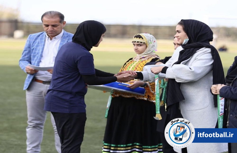 نقدیر از تارا جانی نژاد