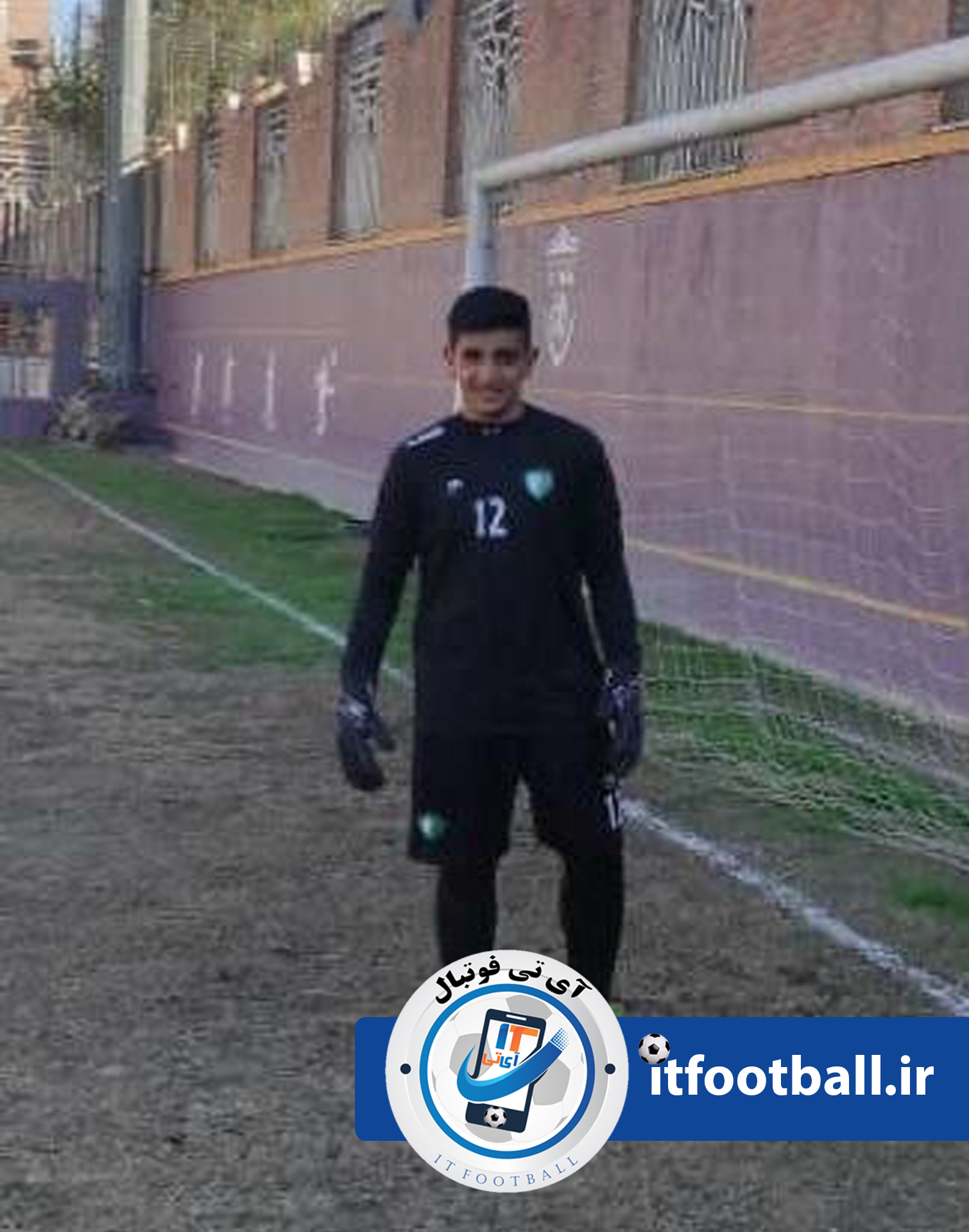 شایان خوجگی بابت هدایت بازیکن فوتبال